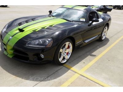 Black srt 10 coupe with snakeskin green stripes $20,000 off msrp