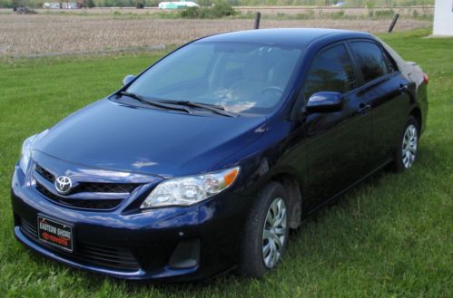 Blue 2012 toyota corolla le sedan 4-door 1.8l~must sell quick!~great condition!
