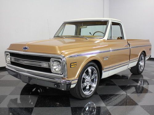 Very clean 70 c10, 350ci w/ auto trans, power steering and brakes, a/c, 20 inch