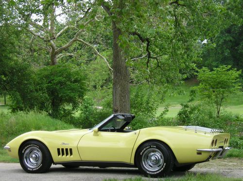 1968 chevy corvette convertible 100% matching #'s safari yellow low miles sharp!