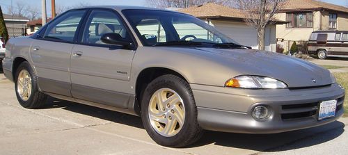 1994 dodge intrepid es sedan 4-door 3.5l low miles near new well optioned