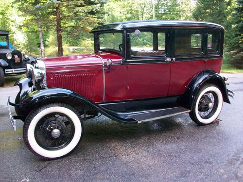 1930 ford model a town sedan