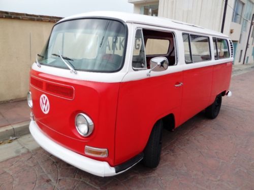 1967 vw bus transport with sunroof, special 60&#039;s salon custom interior