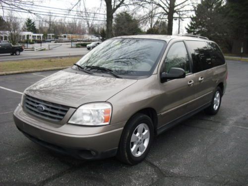 2005 ford freestar ses,7 passvan,auto,power,cd, low miles,ex clean,no reserve!!