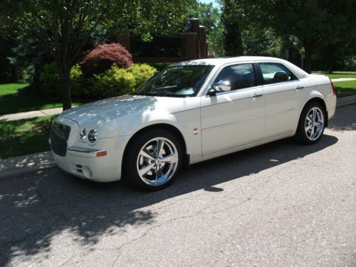 2007 chrysler 300c senior owned since new 14000 miles many extras beautiful