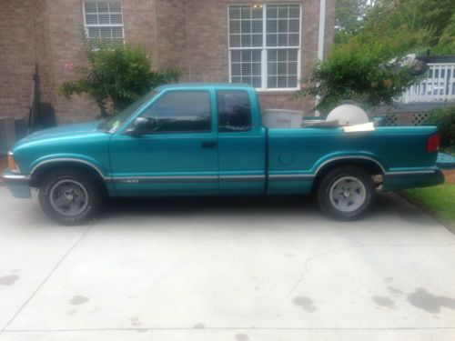 93&#039; green chevy pick up