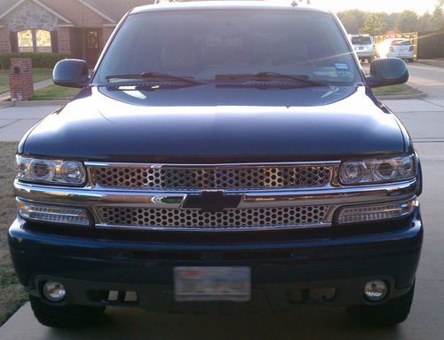 2005 chevrolet tahoe z71 4-door 5.3l fully equipped! lots of extras!