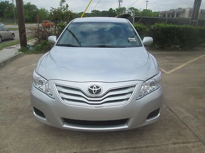 2010 toyota camry le silver 23950 miles