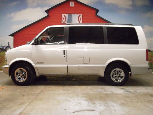 1996 chevrolet astro van, well cared for! always serviced at certified dealer