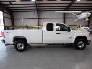 White extended cab duramax diesel allison 1 owner new tires service records nice