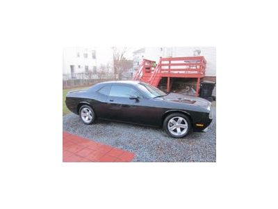 Extra clean, well running 09 challenger se