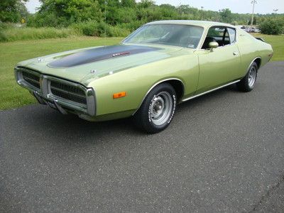 1972 dodge charger ** no rust ** beautiful 100 pics. low miles  ** look **