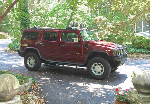 Hummer h2 2003 adventure loaded w/options- excellent condition and clean carfax