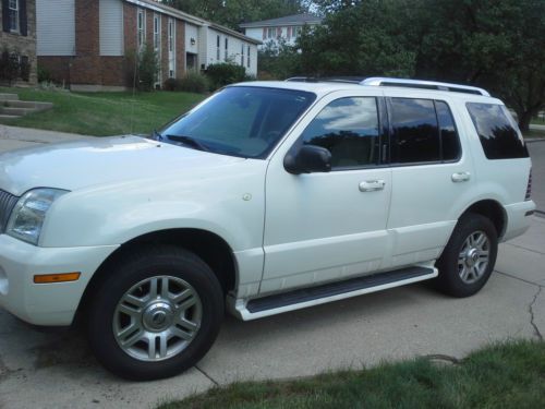 2004 one-owner mercury mountaineer loaded.  new tires. clean.