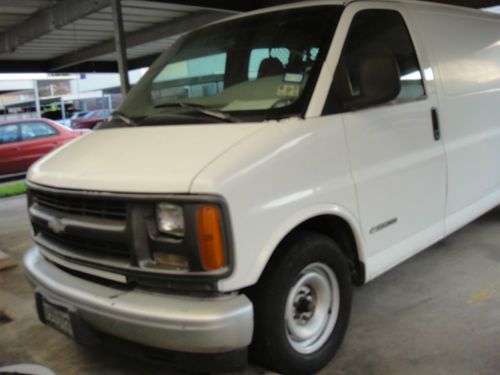 Dry clean van - chevrolet 1997-g2500-white-built in dry clean rack for delivery