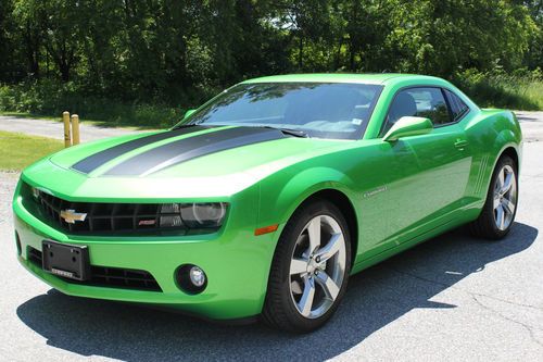 2011 chevrolet camaro rs lt2 package rare synergy green only 650 miles