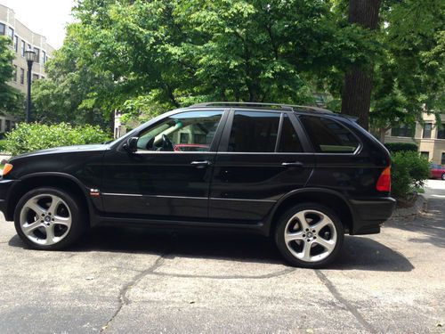 Bmw x5 3.0i black, 20in sport wheels, in great condition -