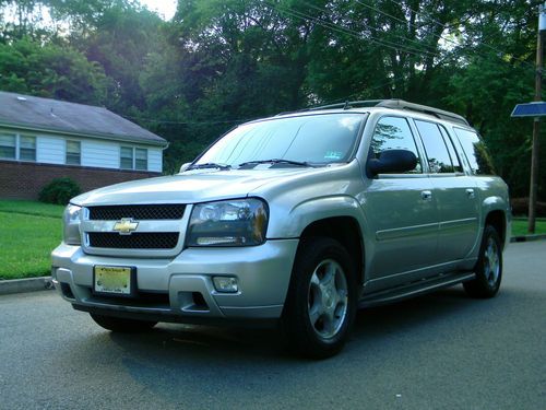 2006 trailblazer ext lt 4x4, leather, 3rd row, tow package, 6 cyl no reserve!!