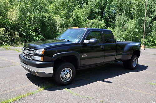 Chevy 3500sd/ 4x4/ duramax diesel dually/ no reserve/ ext cab/ 8' bed / mint
