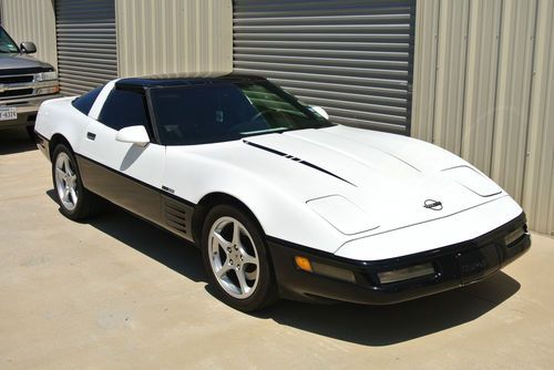 1993 corvette c4 40th anniversay runs and drives needs a lil work