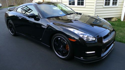 2013 nissan gtr black edition only 870 miles like new!
