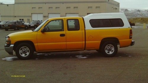 2002 gmc sierra 1500 2wd extended cab pickup with camper shell