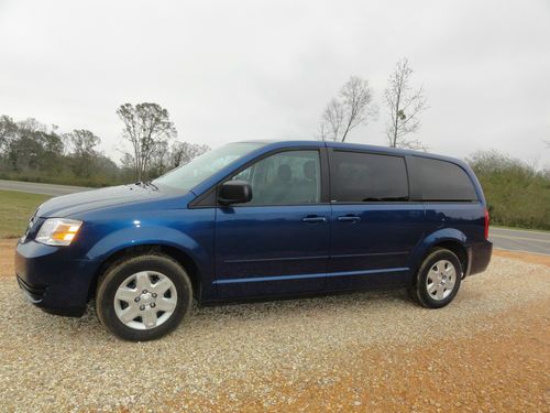 2010 dodge grand caravan se stow and go seating small v6 good fuel mileage