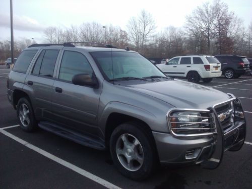 No reserve! one owner vehicle with only 31,000 miles! all wheel drive with winch
