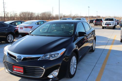 2013 toyota avalon limited hybrid end of year blow out. ebay only special!!!!