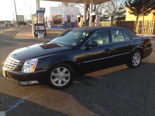 2006 cadillac dts base sedan 4.6l 86k **no accidents** mint condition leather