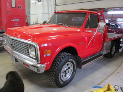1972 red chevy 4x4 flatbed