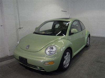 2000 vw new beetle  **no reserve **