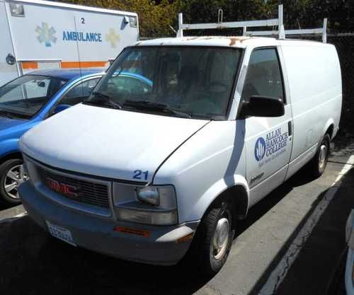 1995 gmc safari cargo van , white 6 cyl, automatic,