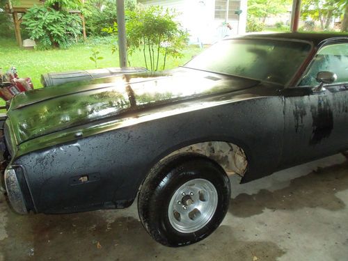 1973 dodge charger se, 318 engine, headers, new tires, aluminum rims and extras!