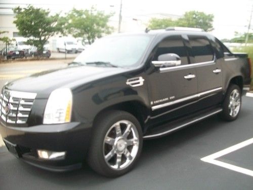 2007 escalade ext 22" factory wheels fully loaded navigation dvd***mint***