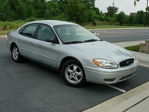2004 ford taurus ses low mileage (69k) cool ac