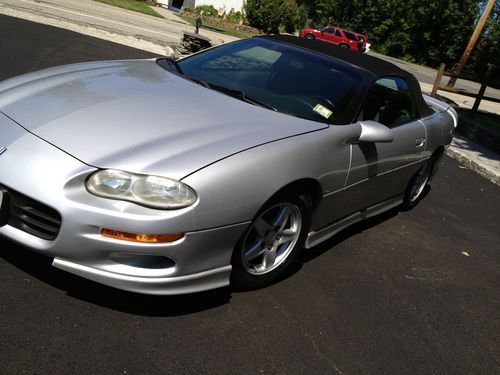 1998 chevrolet camaro convertible, low milage (great condition!)