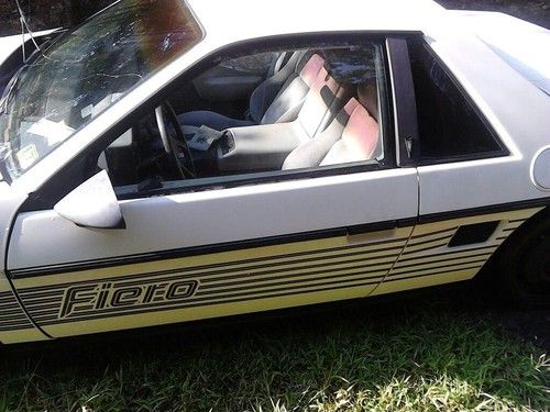 1984 pontiac fiero coupe 2-door 2.4 l