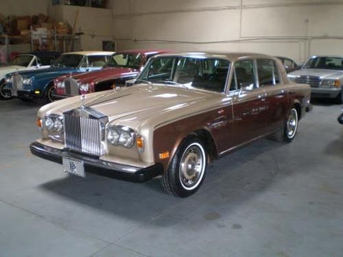1978 two owner rolls royce silver shadow that looks as good as she drives.