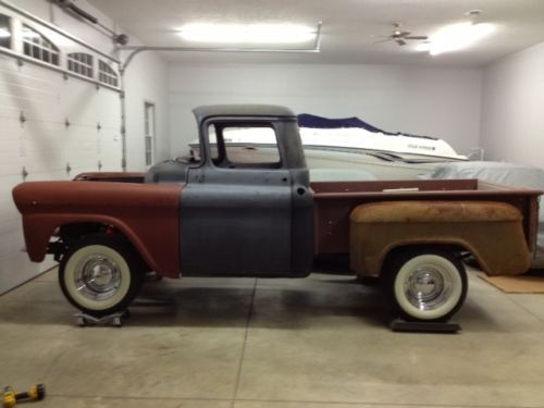 1959 chevy truck 3100 stepside short bed
