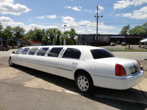 2007 lincoln executive towncar limousine