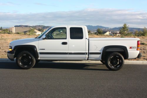 2000 chevy silverado ls extended cab 4dr/4wd z71