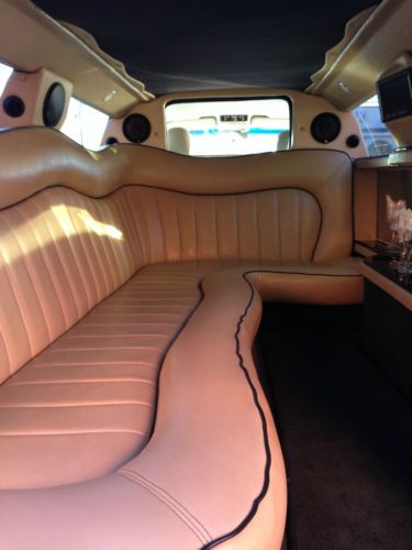 2006 chrysler 300 limousine build by aladdin coach builder