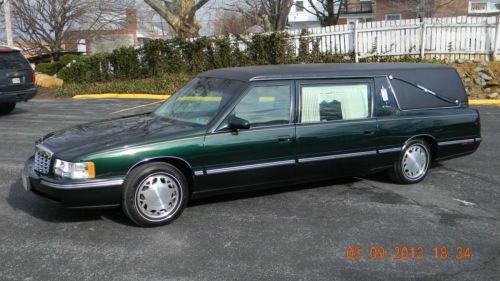 1998 s&amp;s victoria cadillac hearse sliding table mint condition