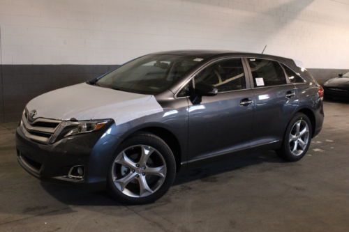 2014 new  toyota venza limited awd loaded with title