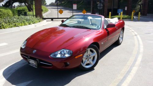1999 jaguar xk8 convertible**california rust free car**like new**71k miles**:)