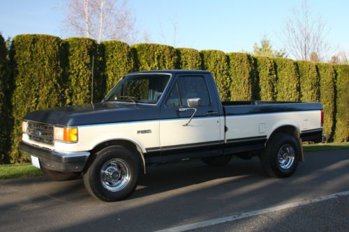 1987 ford f-250, blue and white, great condition