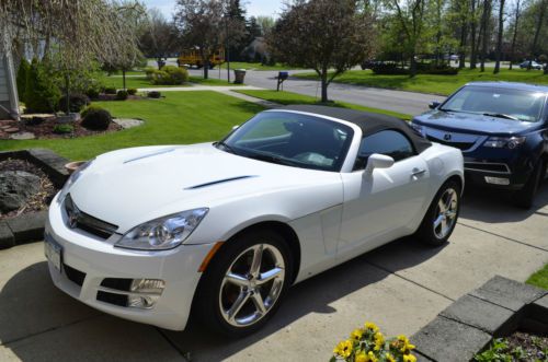 2007 saturn sky convertible, white, low mileage