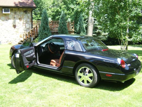2003 ford t-bird convertible/hardtop. automatic, black with saddle interior