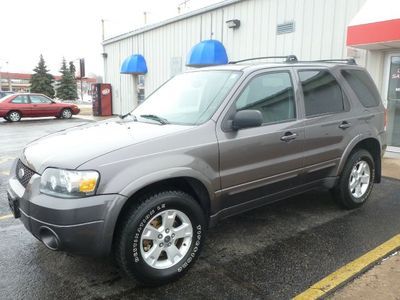 2005 ford escape gray limited 4wd black leather very clean runs great we finance